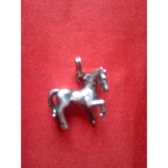 Pendentif Cheval au Pas