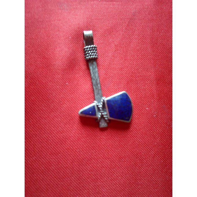 Pendentif Hache bleu foncé